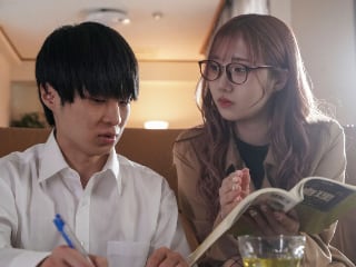 Cô giáo gạ cậu học trò cưng làm tình